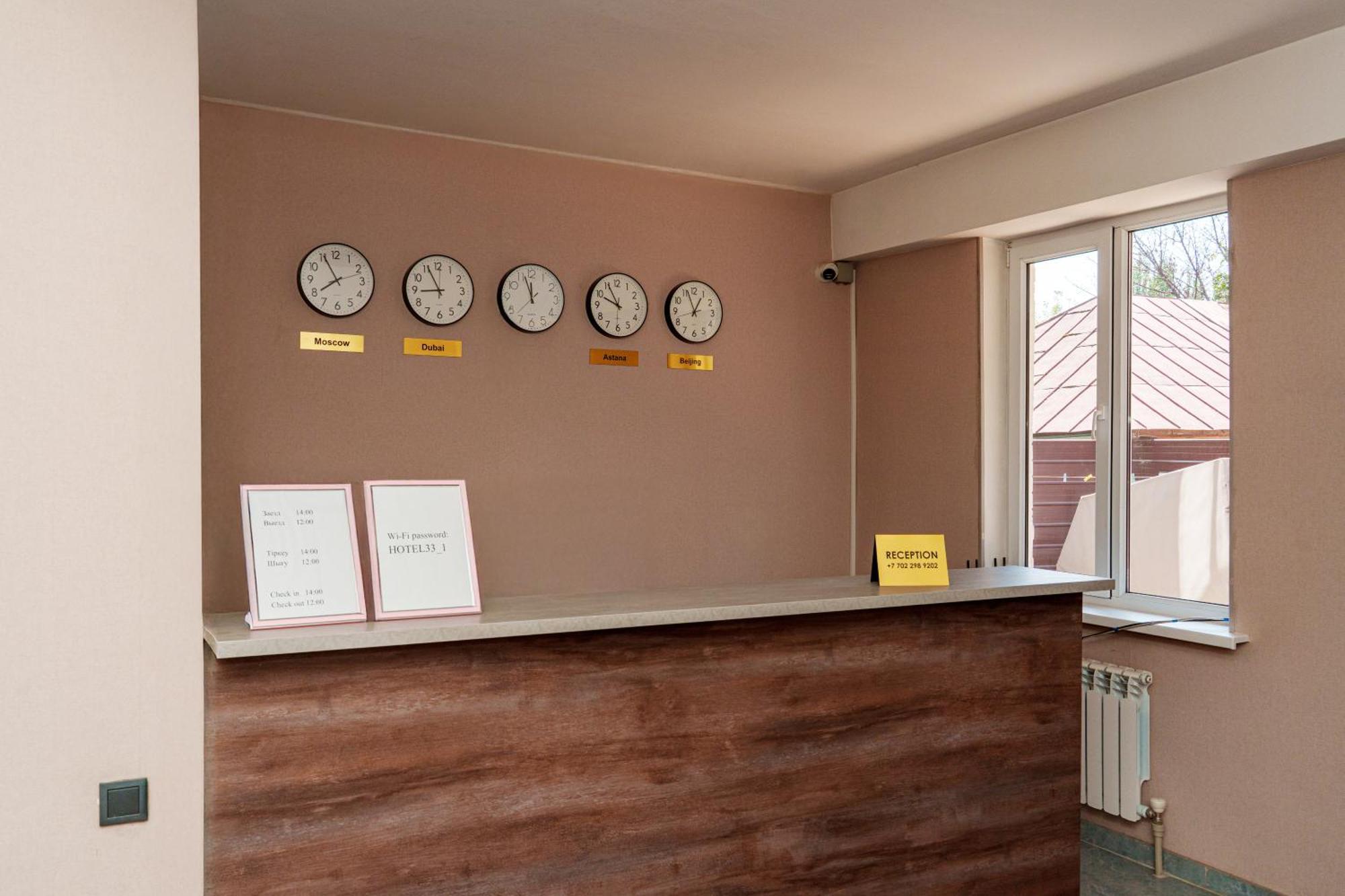 Hotel 33 Алма Ата Екстериор снимка