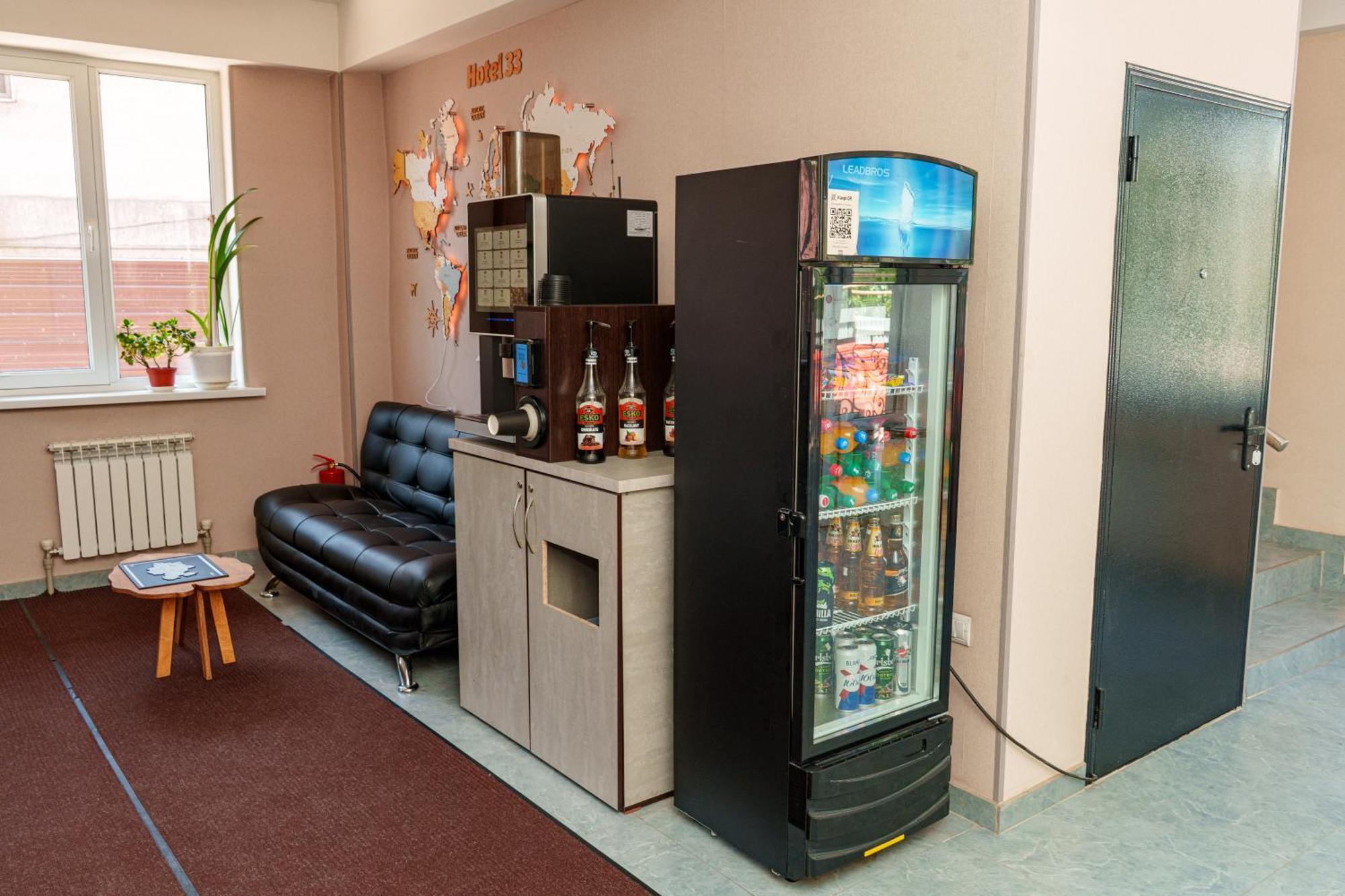 Hotel 33 Алма Ата Екстериор снимка